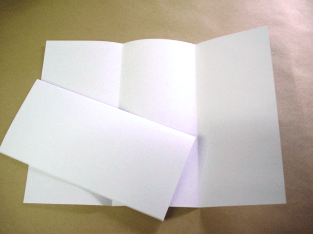 低白色再生紙仕様三つ折